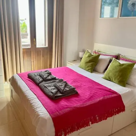 Schoenes Reihenhaus Mit Pool Apartment *
